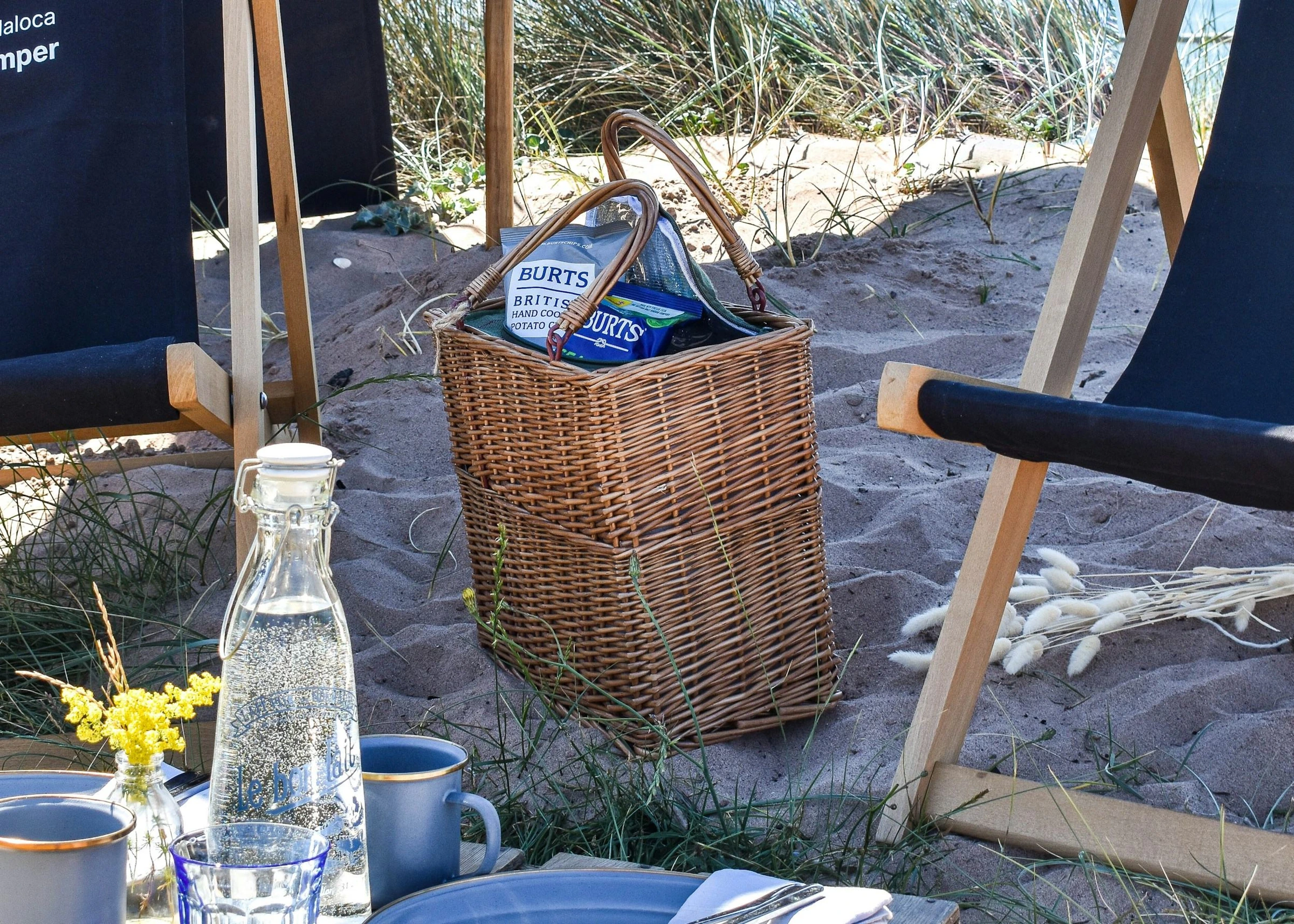 Dining by the beach